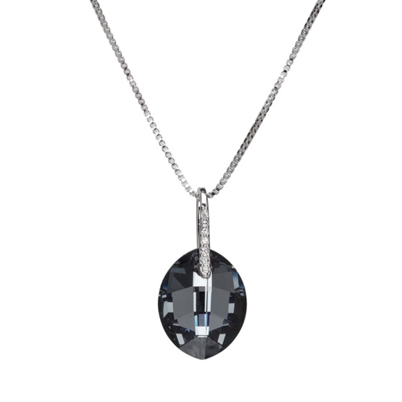 Silvernight Swarovski Crystal Leaf Pendant Necklace - limited edition - Picture 1 of 1